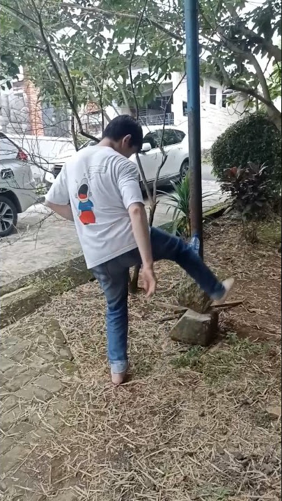 Jurus Kaki Besi #lol #chindo #dagelan