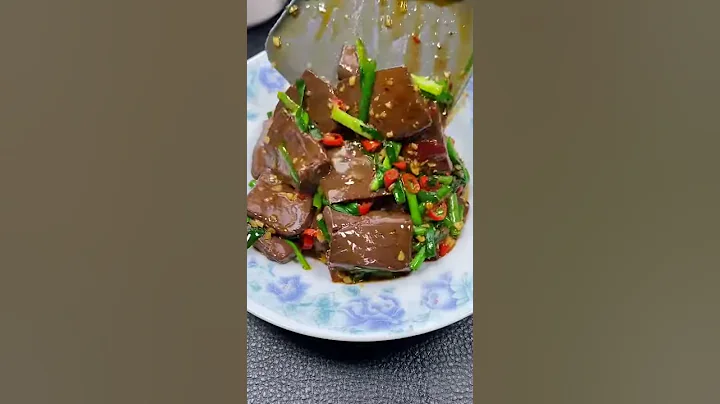 妳知道豬血怎麽做好吃又不腥嗎？這個季節壹定要吃的下飯菜，排毒養顏、改善貧血的豬血炒韭菜 - 天天要聞