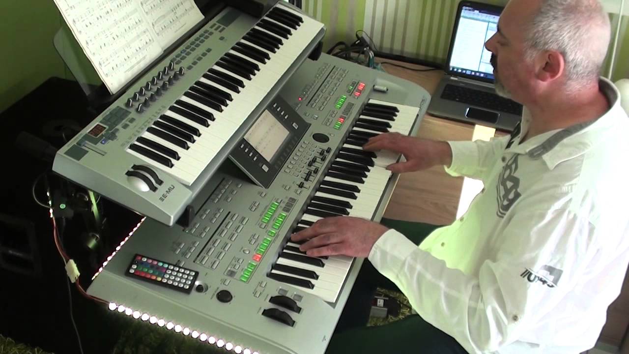 invisible U2 -  COVER on Tyros 3