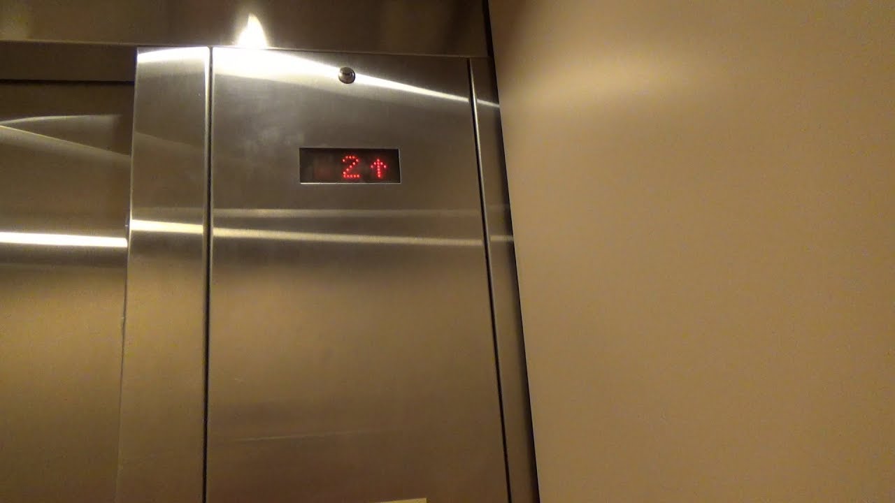 Montgomery Kone Hydraulic Elevator at Lord & Taylor, King of Prussia