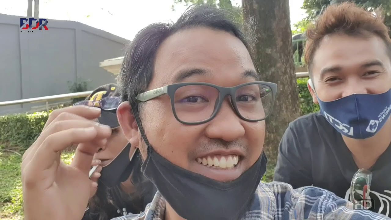 Jurnalis Roadshow Indonesia - YouTube