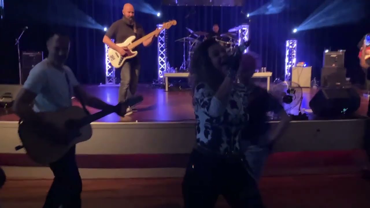 Bombardon 2025 - Coverband Uncle Fester - Like The Way I Do