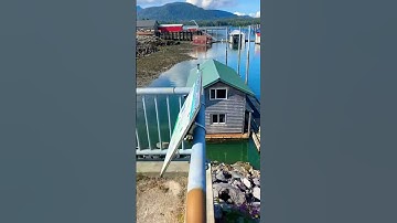 Low tide at the float house.. #alaska #lowtide #muddy #legday #steep #ramp #floathouse #waterlivin
