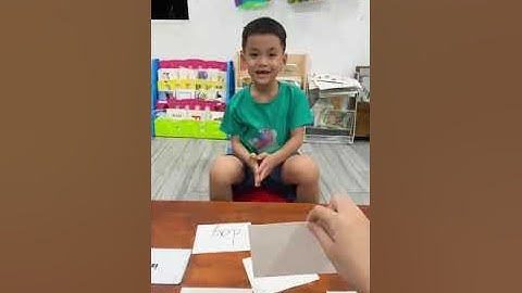 Tiếng Anh Giao Tiếp Thiếu Nhi Tại Phan Thiết: Bin practices recognizing the first sight words