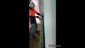 Fastest bricklayer is laying single bricks #bricklaying #BestBricklayerEver