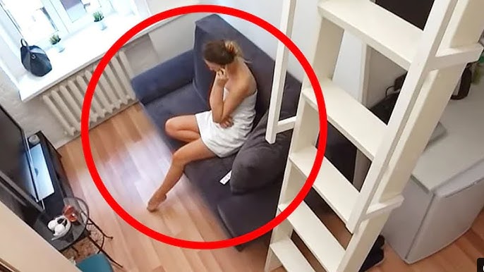 Пикапшылар бір қызды көтеріп, ішке кірді Жасырындықпен ұрысатын бейне