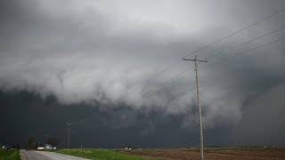 Intense Severe Thunderstorms in Iowa and Illinois  Epic Structure, High Winds & Hail  4/16/24