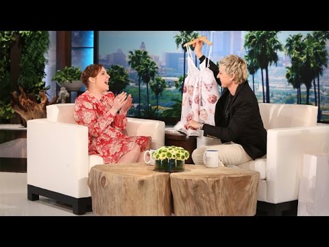 Video: Lena Dunham Berwarna Hijau