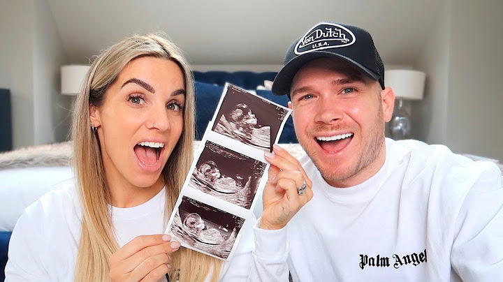 WE'RE HAVING A BABY!