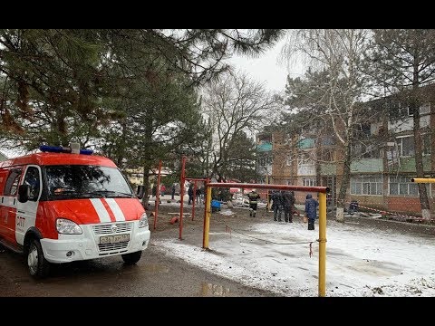 Video: V Rostovském Regionu Muž Propíchl Hlavu Velkým Nožem A Prakticky Si Nevšiml Rozdílu - Alternativní Pohled