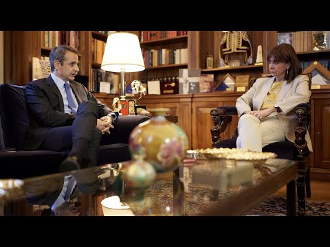 Διάλογος του Πρωθυπουργού Κυριάκου Μητσοτάκη με την Πρόεδρο της Δημοκρατίας Κατερίνα Σακελλαροπούλου