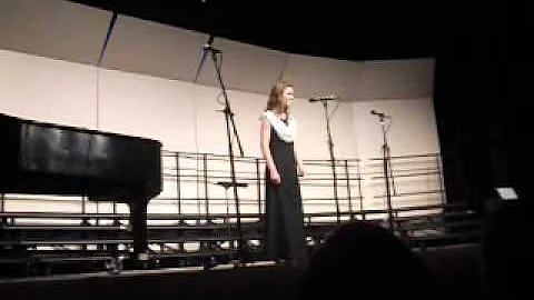 Kylie Evans Sings Vergebliches Standchen