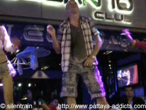 Crazy falang dancing @ Ocean 10 Club, Pattaya