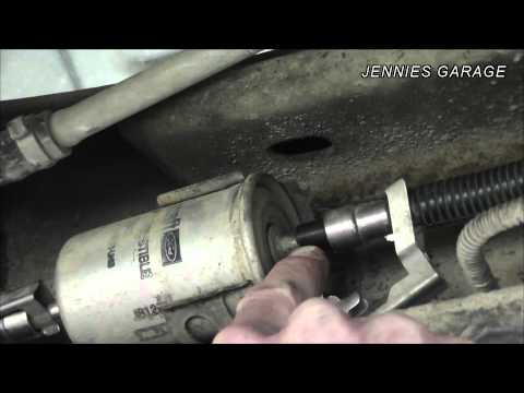 How to change fuel filter on ford crown victoria #3