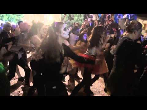Flash mob thriller