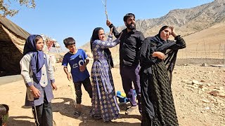 Download Lagu The first wife returns for her children and fights with her husband MP3 Download Lagu The first wife returns for her children and fights with her husband MP3