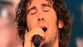 Josh Groban singing &quot;Petit Papa Noel&quot; on Methode Cauet in France on 12-21-07