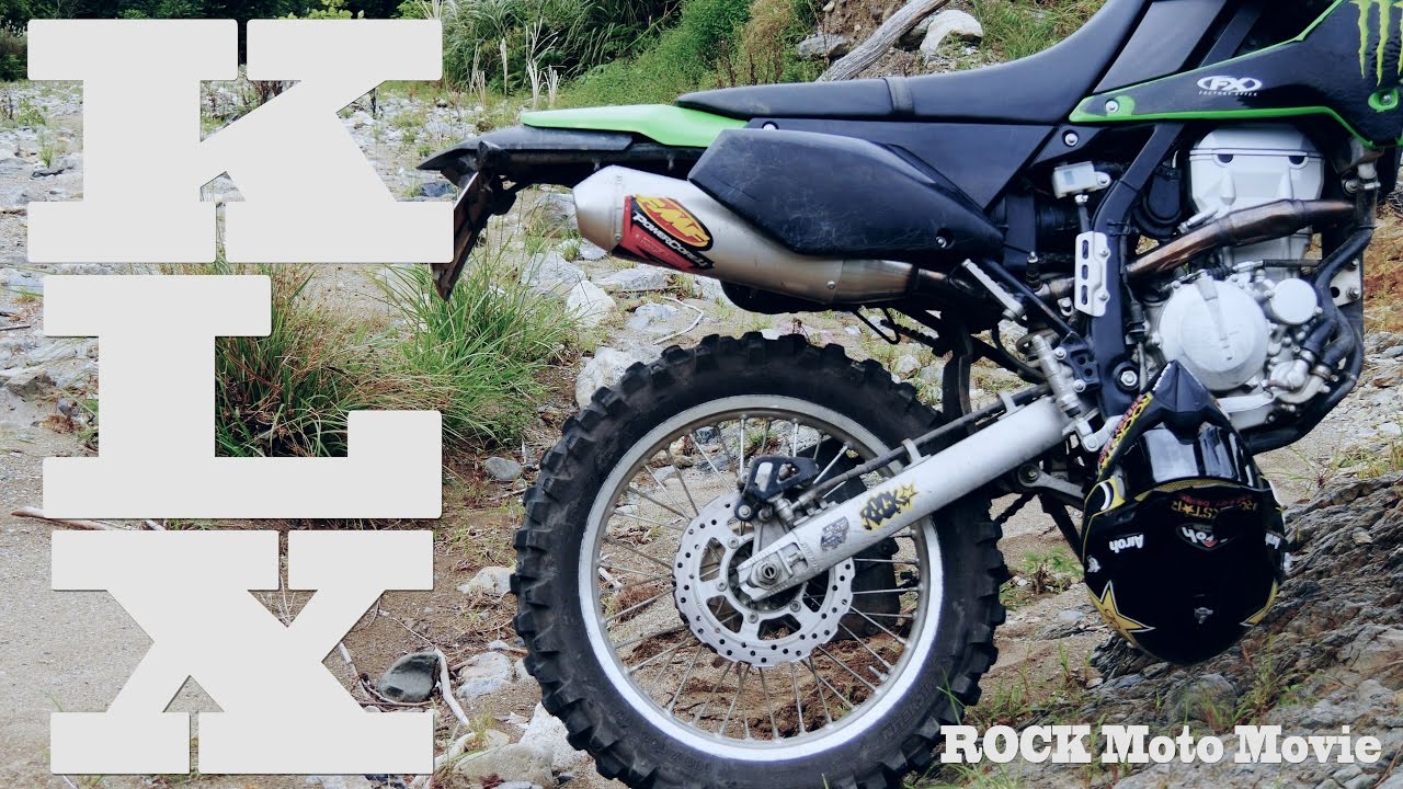 250ｃｃのオフロードバイクはイイゾ Kawasaki Klx250 愛車レビュー Rockmotomovie Youtube