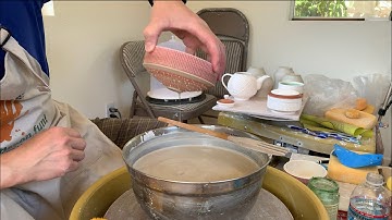 488. Glazing a One-Piece Lidded/Covered Jar/Box with Hsin-Chuen Lin 林新春 一體成型蓋盒上釉示範