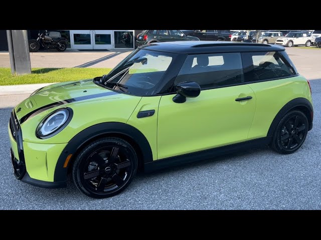 2022 MINI Hatch Midnight Black II - £31,995