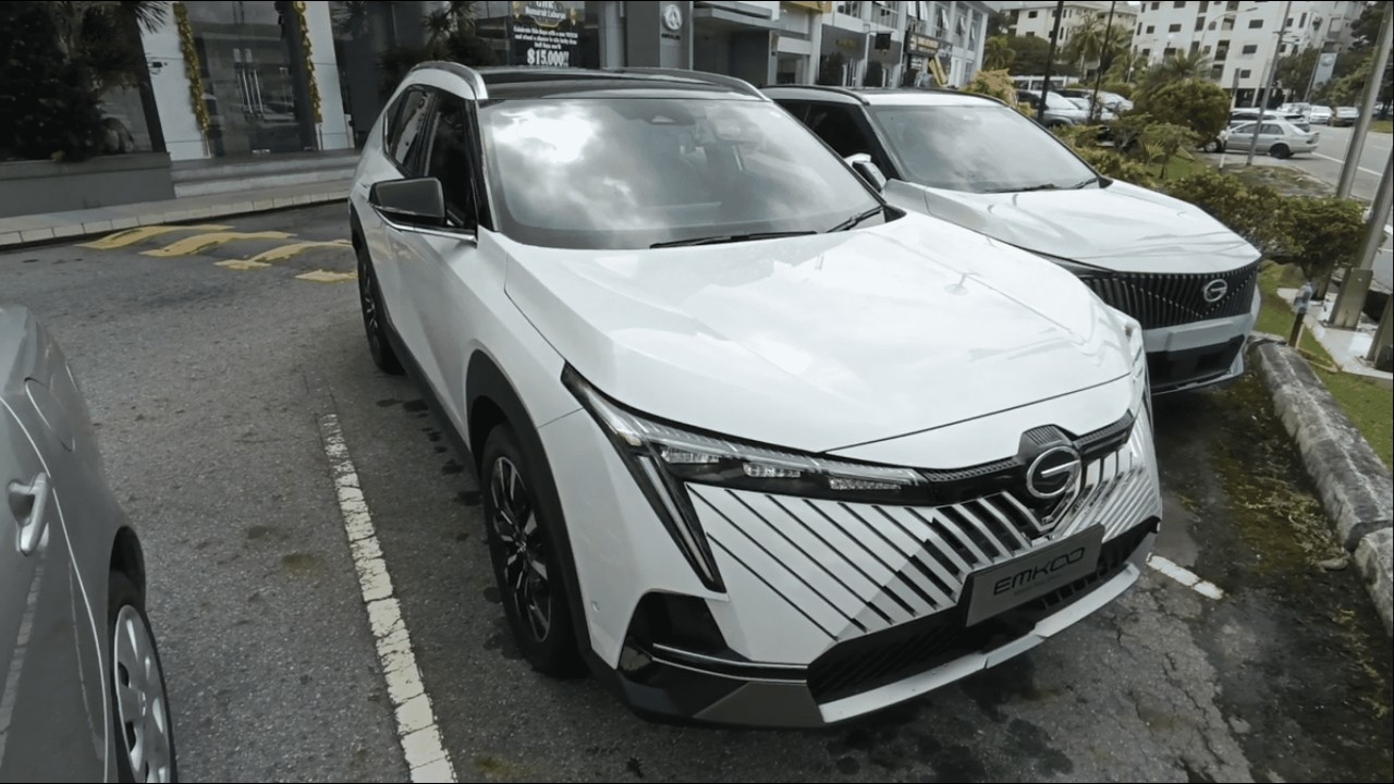 GAC Emkoo Executive Plus White 1.5T 7AT walkaround (Brunei)