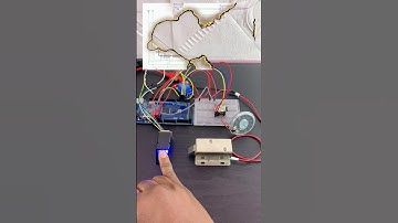 Solenoïde deurslotbediening met Arduino met behulp van vingerafdruksensor #arduino #elektronica #...