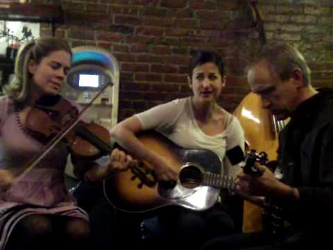 Down In The Willow Garden Old Time Music @ Red Hor...