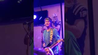 Henry Lee Summers Hands On The Radio