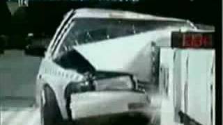 Nissan Maxima Dekra Crash Test.avi