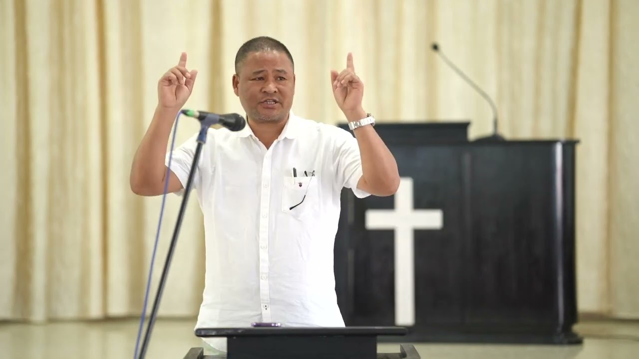 DR NGAMKHOHAO HAOKIP , Principal and Admin EMRS.