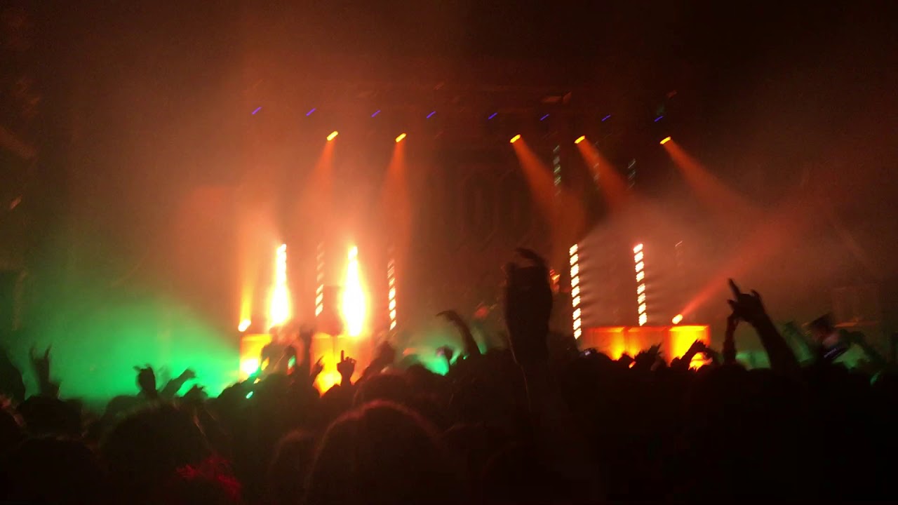 Bad Listener Beartooth Beartooth - Bad Listener (Live in Worcester, Massachusetts) - YouTube