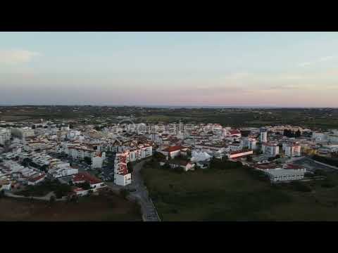 VIDEO - LAGOA VISTA AÉREA - LAGOA ALGARVE PORTUGAL TRAVEL DESTINATION 2023/2024