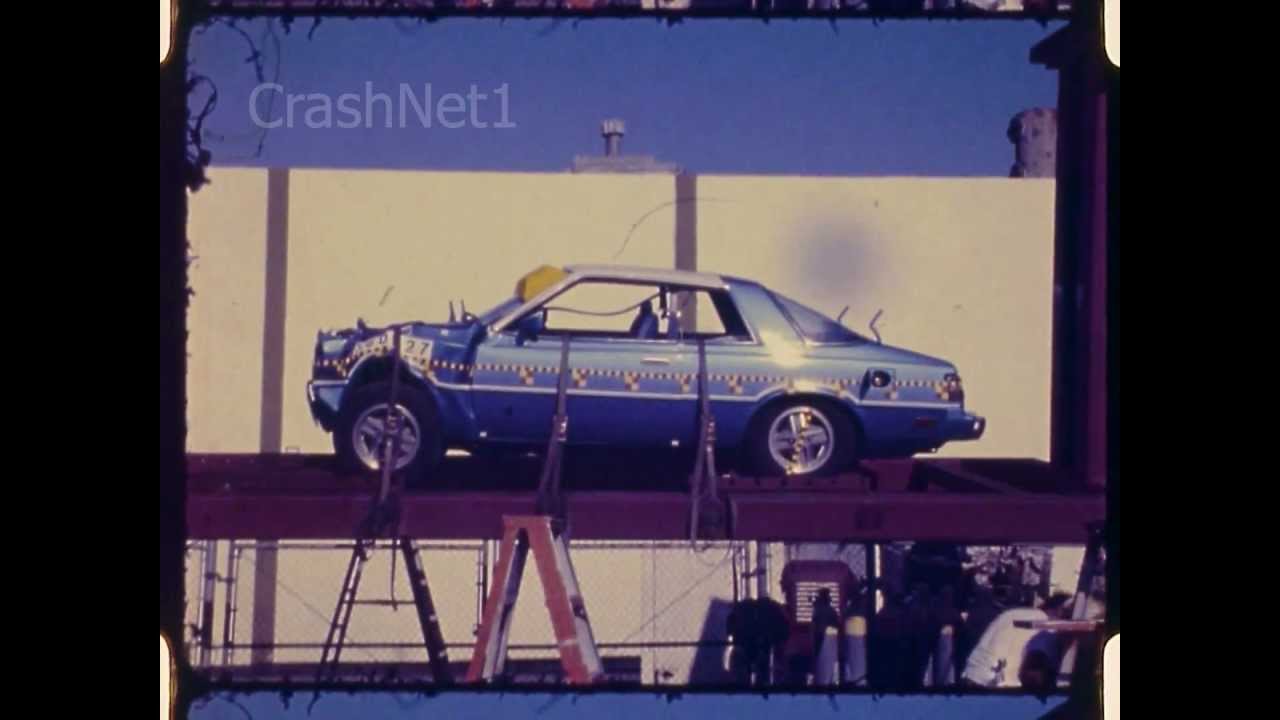 Dodge Challenger / Mitsubishi Sapporo | 1978 | Frontal Crash Test