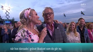 Video thumbnail of "Sanna Nielsen, Lasse Berghagen, ...  - En Kväll I Juni (Live "Allsång På Skansen" 2019)"
