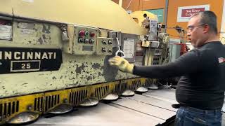 1952 38 x 12' Cincinnati Model 2512 Mechanical Power Squaring Shear