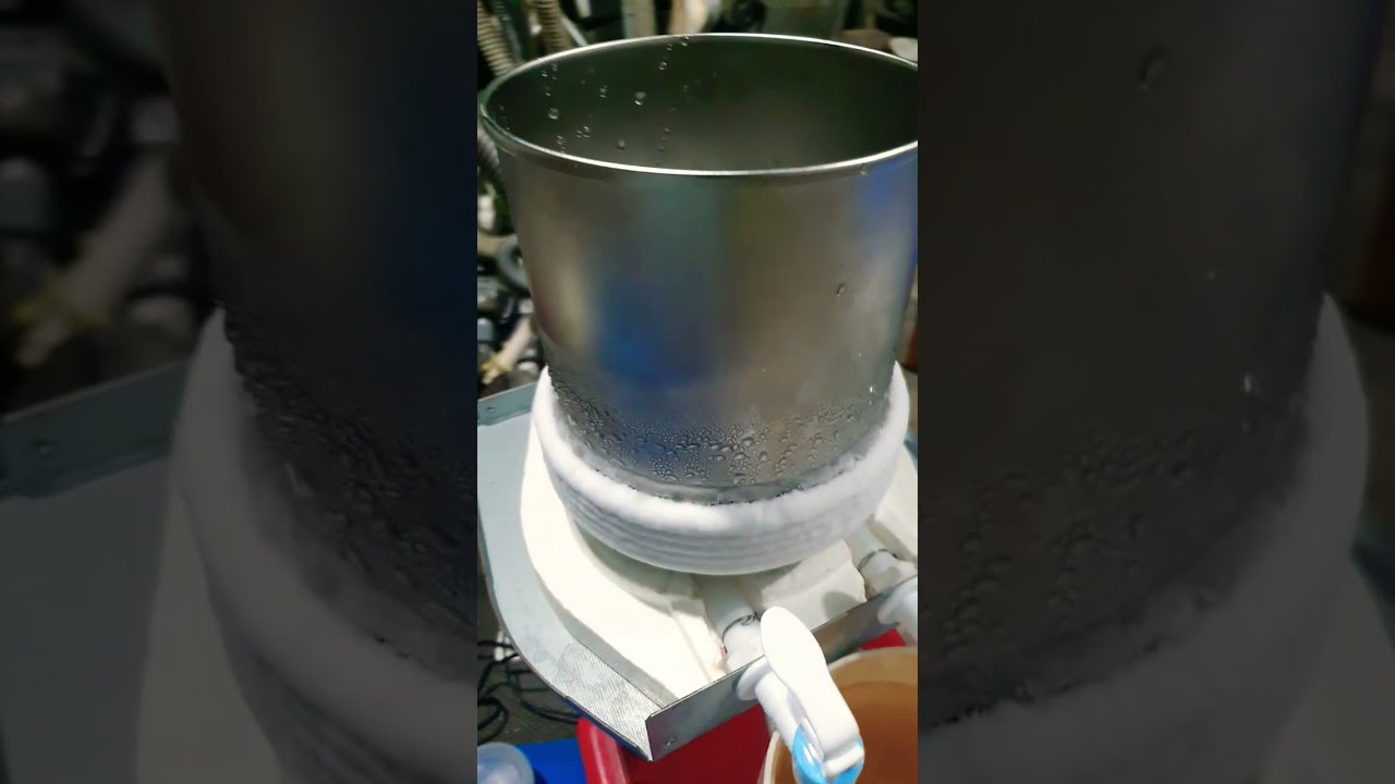 Cấu tạo bên trong cây nước nóng lạnh (loại không có nước nóng).