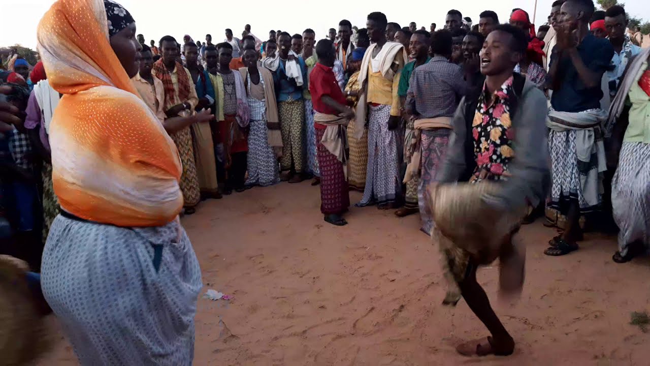 #Maleeleey.....WAA CAYAR DHAQAMED KA MID AH CAYARAHA SOMALIDA TAS OO LAGU MACABO/MALELEY Part 1