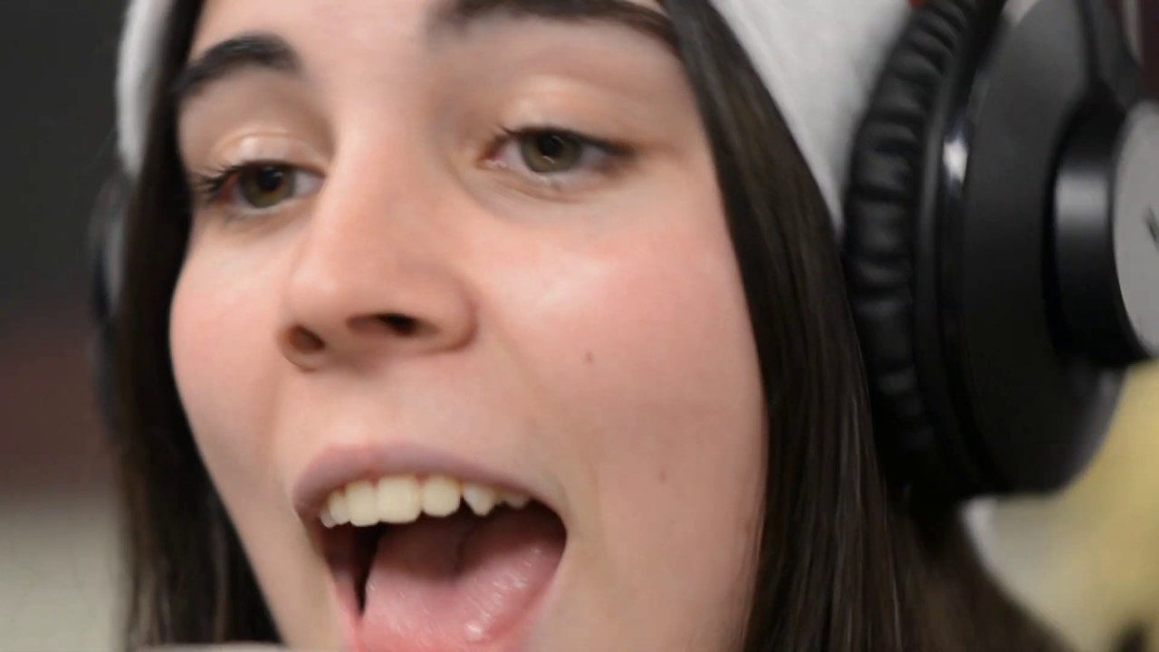 Milcares i Judit B - Quan somrius [Videoclip]