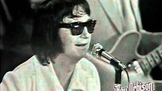 Roy Orbison: "Sweet Caroline" from Live in Australia chords