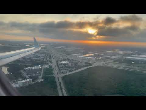 American Eagle (SkyWest) CRJ-701ER (N709SK) beautiful sunrise landing in Dallas. [4K 60]