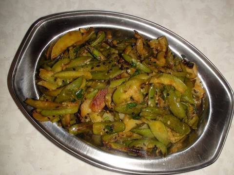 Parval Sabji - Parvat nu shak - Pointed gourd curry | Bhavna