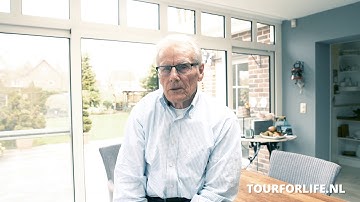 Jan Janssen na het fietsen een Chouffe