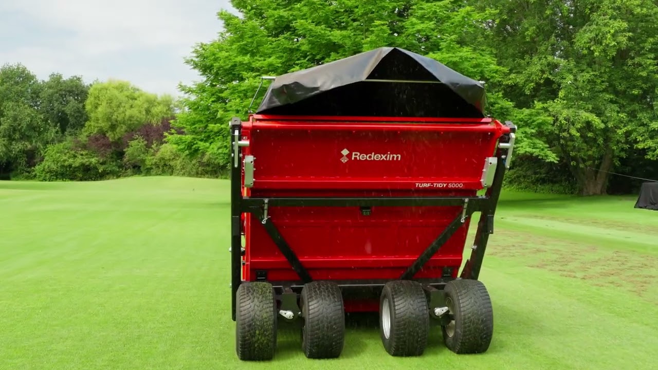The Redexim Turf-Tidy 5000 Explained – Large Capacity. Clean Results.