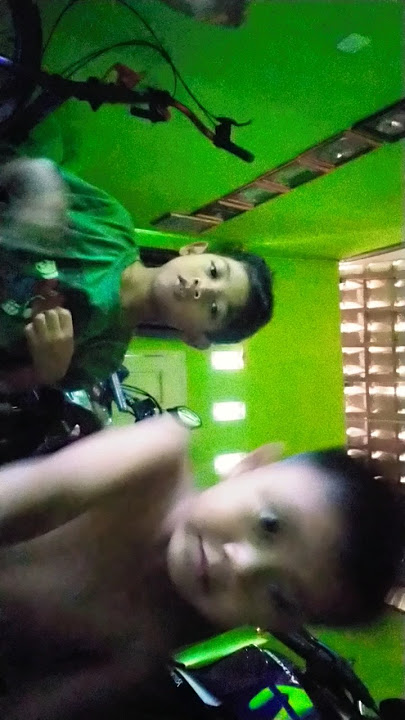 ada   ayam   dikanankiri
