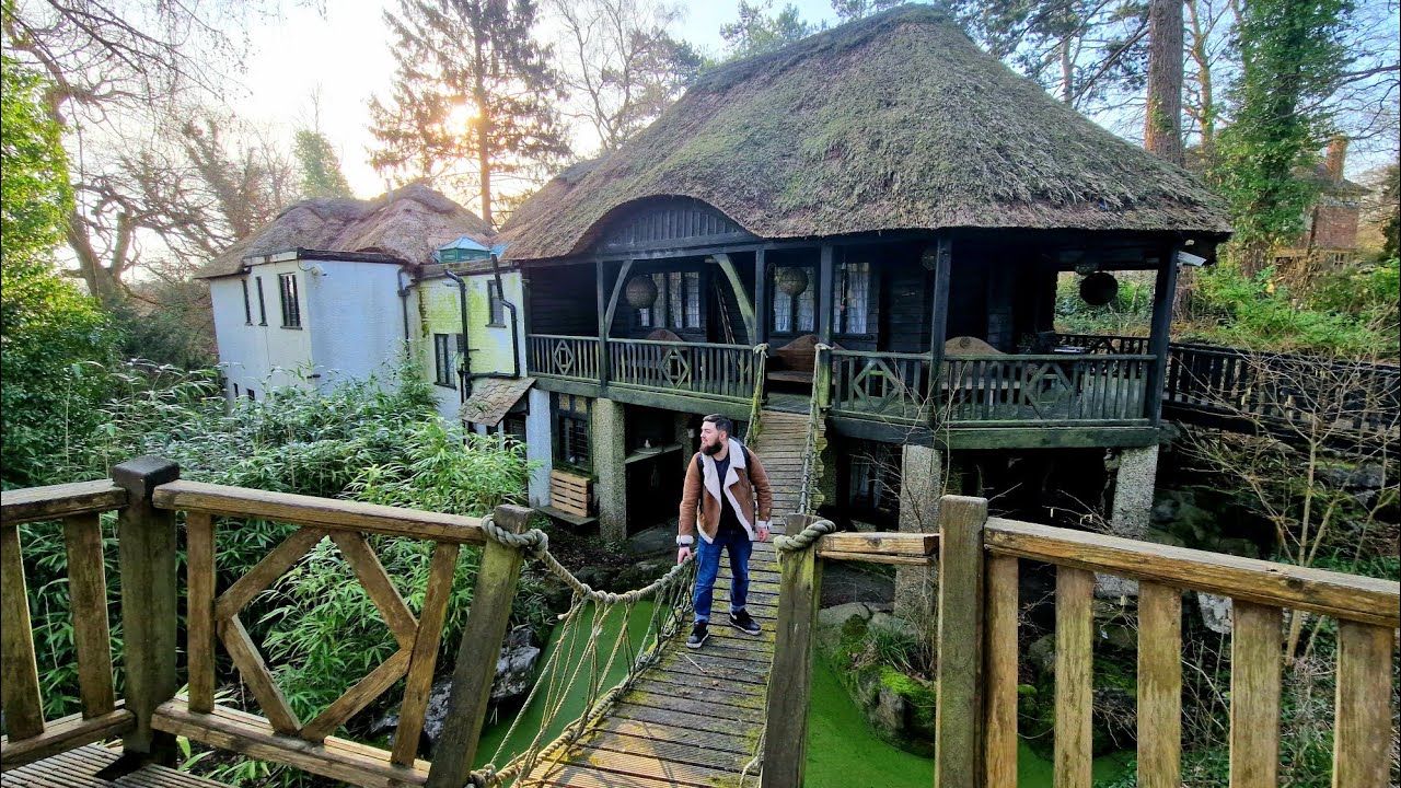 We Found An ABANDONED Millionaires Manor With EVERYTHING LEFT BEHIND - Couple Went Missing In 2018