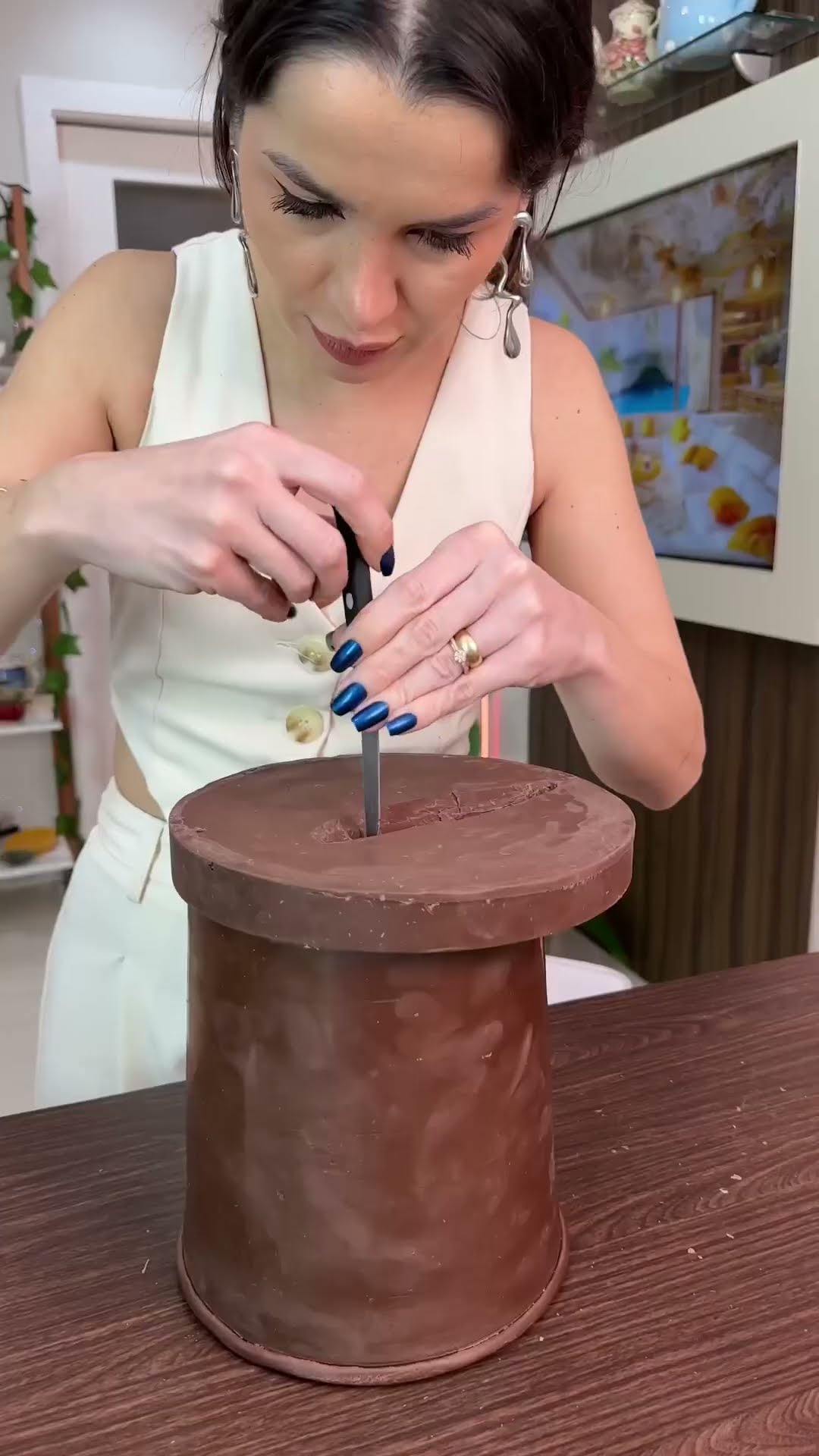 Na minha cabeça uma fonte de chocolate seria assim: feita de chocolate. E na sua? #vivicakechallenge