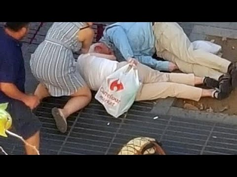 Video: Säkerhetsvideo Av De Attackerande Terroristerna I Barcelona