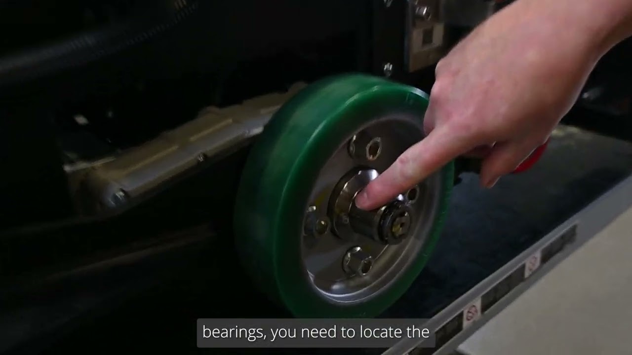 Lubricating the drive wheel bearings on MiR600/MiR1350