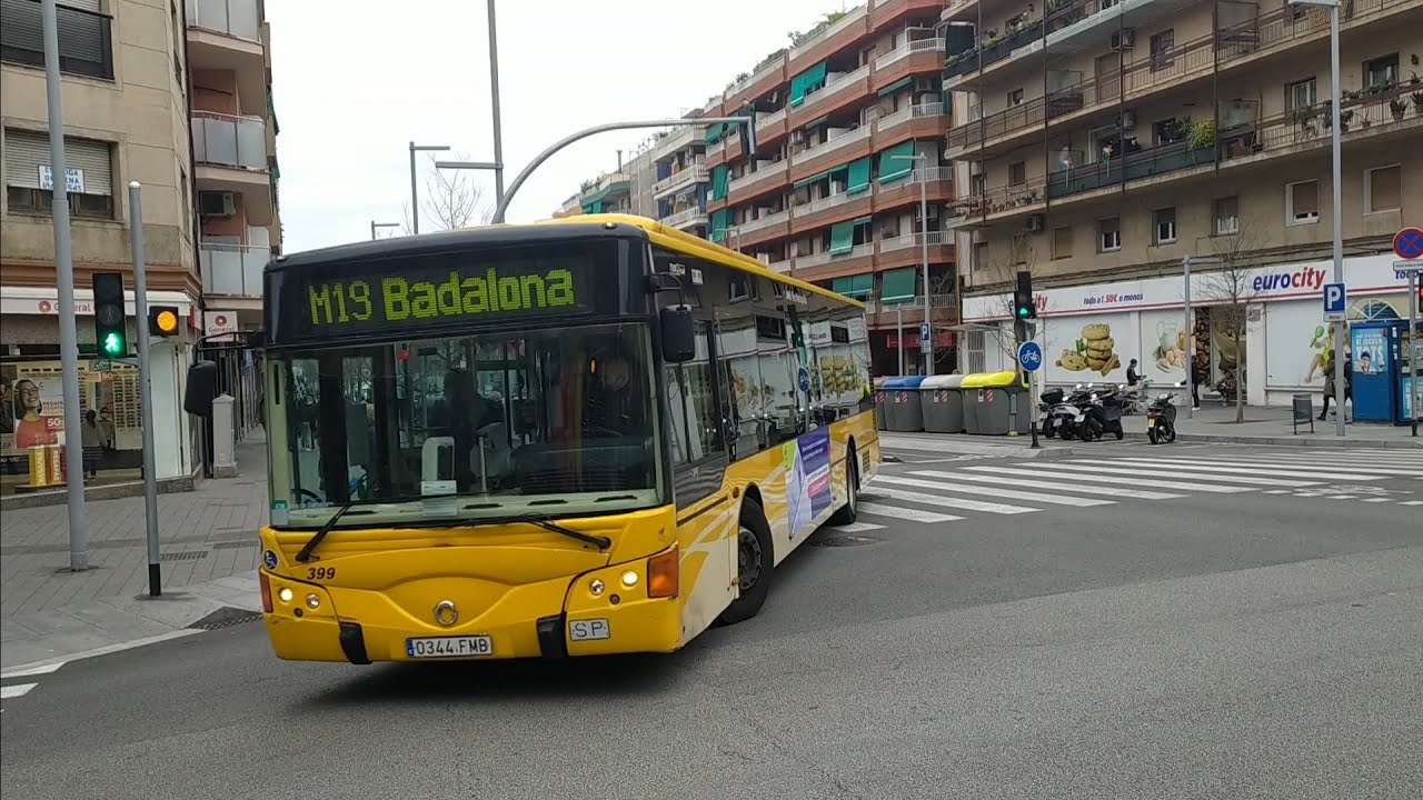 Circulación autobús Iveco Noge Cittour calca 399 línea M19 Tugsal Badalona (Barcelona)