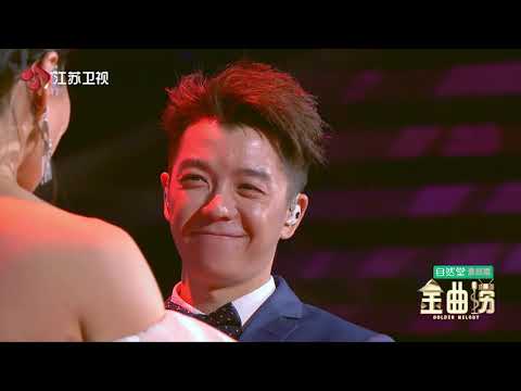 金曲捞 迷弟王栎鑫牵手周慧共舞合唱《风铃》 170630